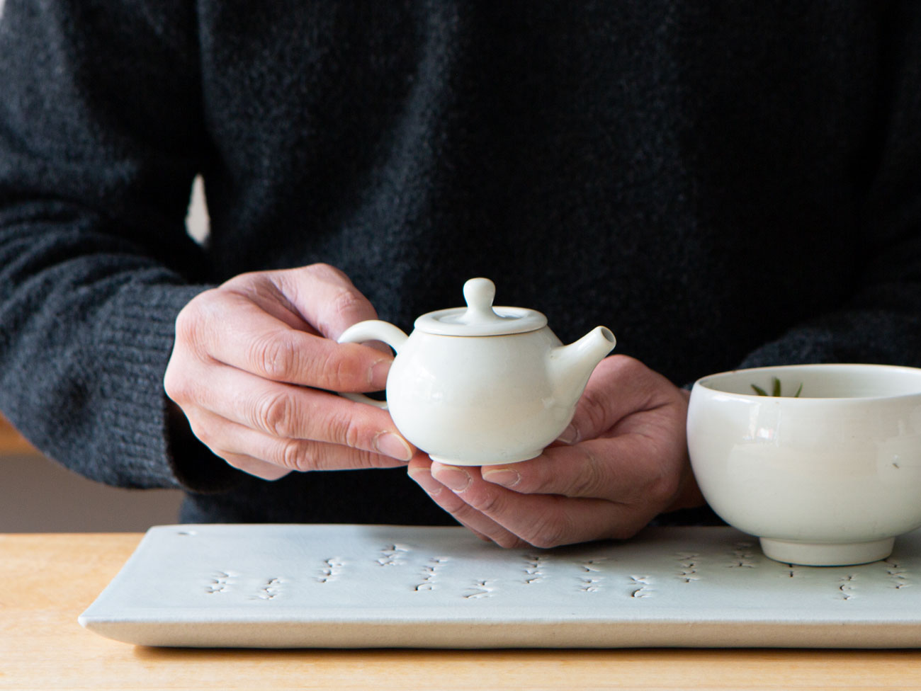 Her Simple Teapot