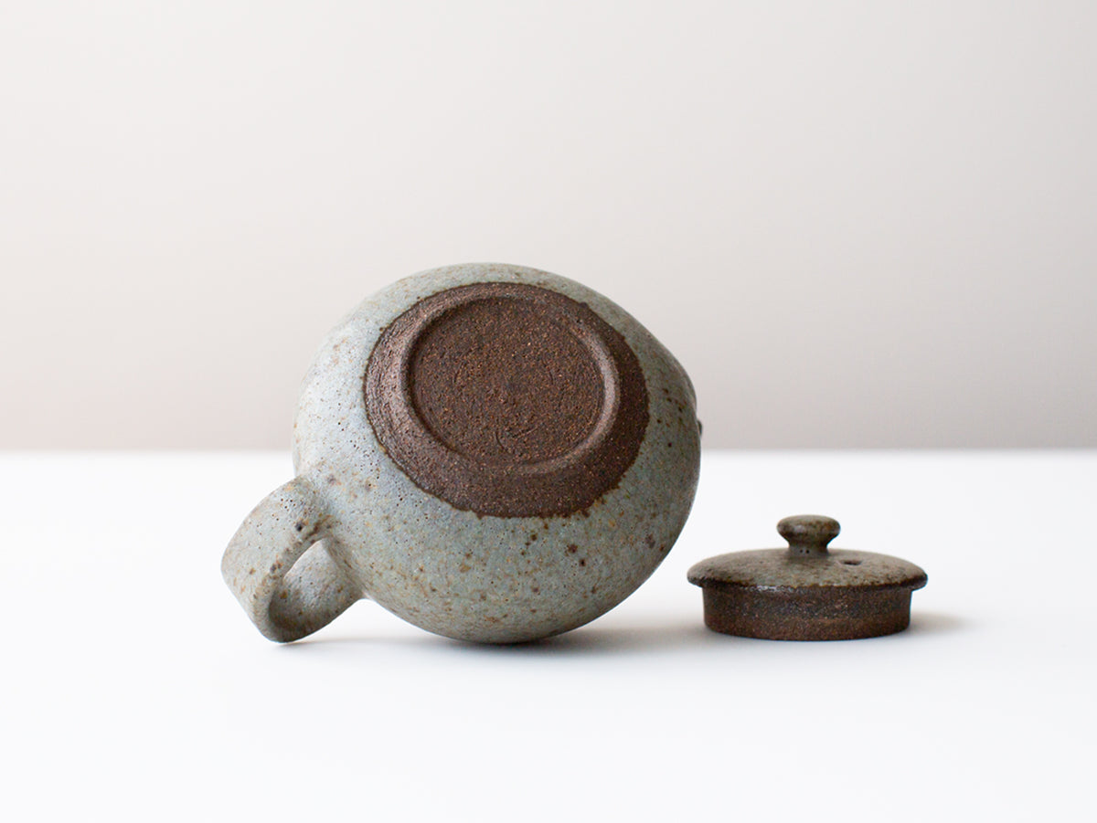 Architect ceramic teapot. Zhang Yao Han