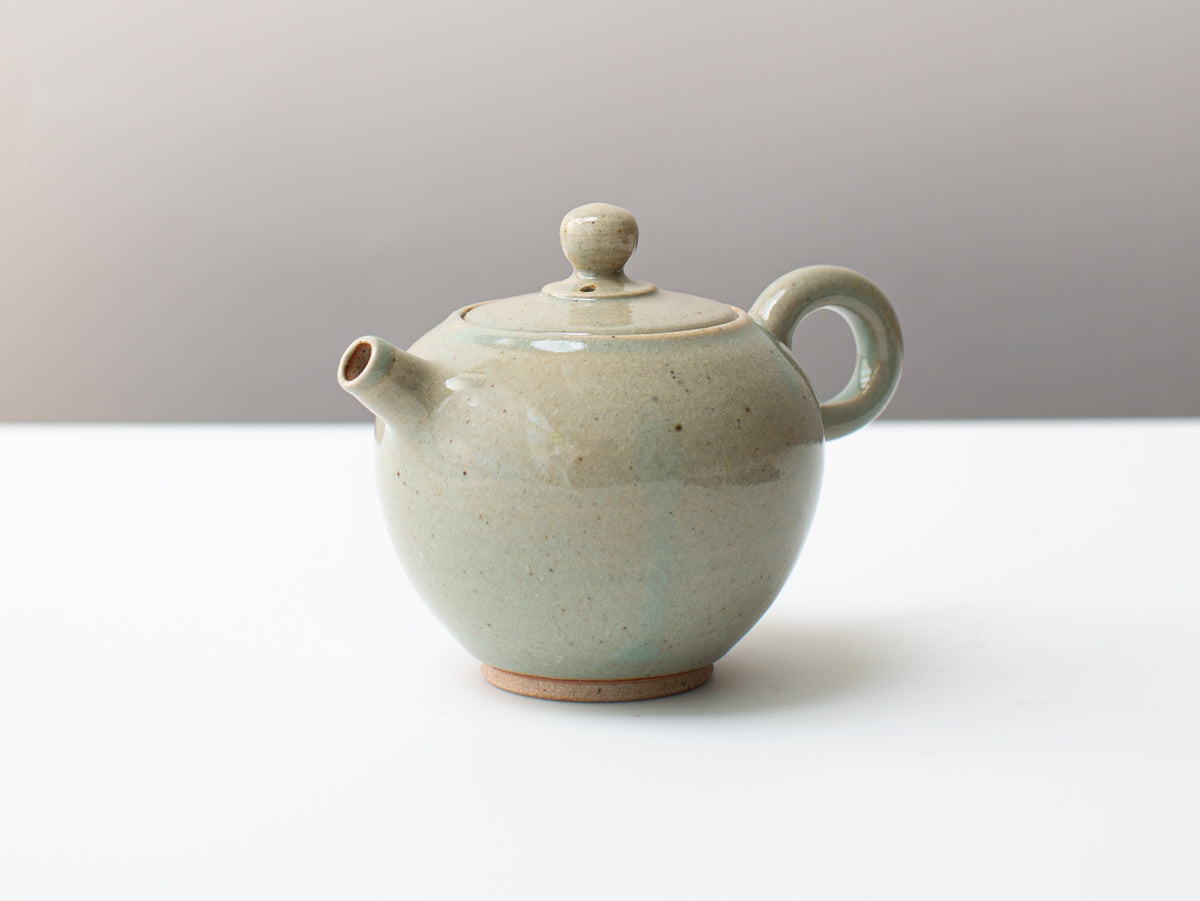 Heart Celadon teapot. Zhang Yun Cheng.