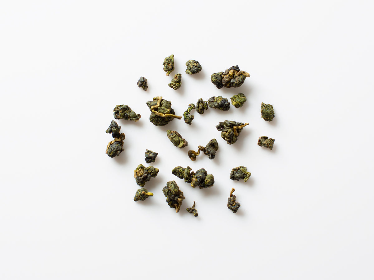 Lishan Green Heart. Oolong tea clusters.