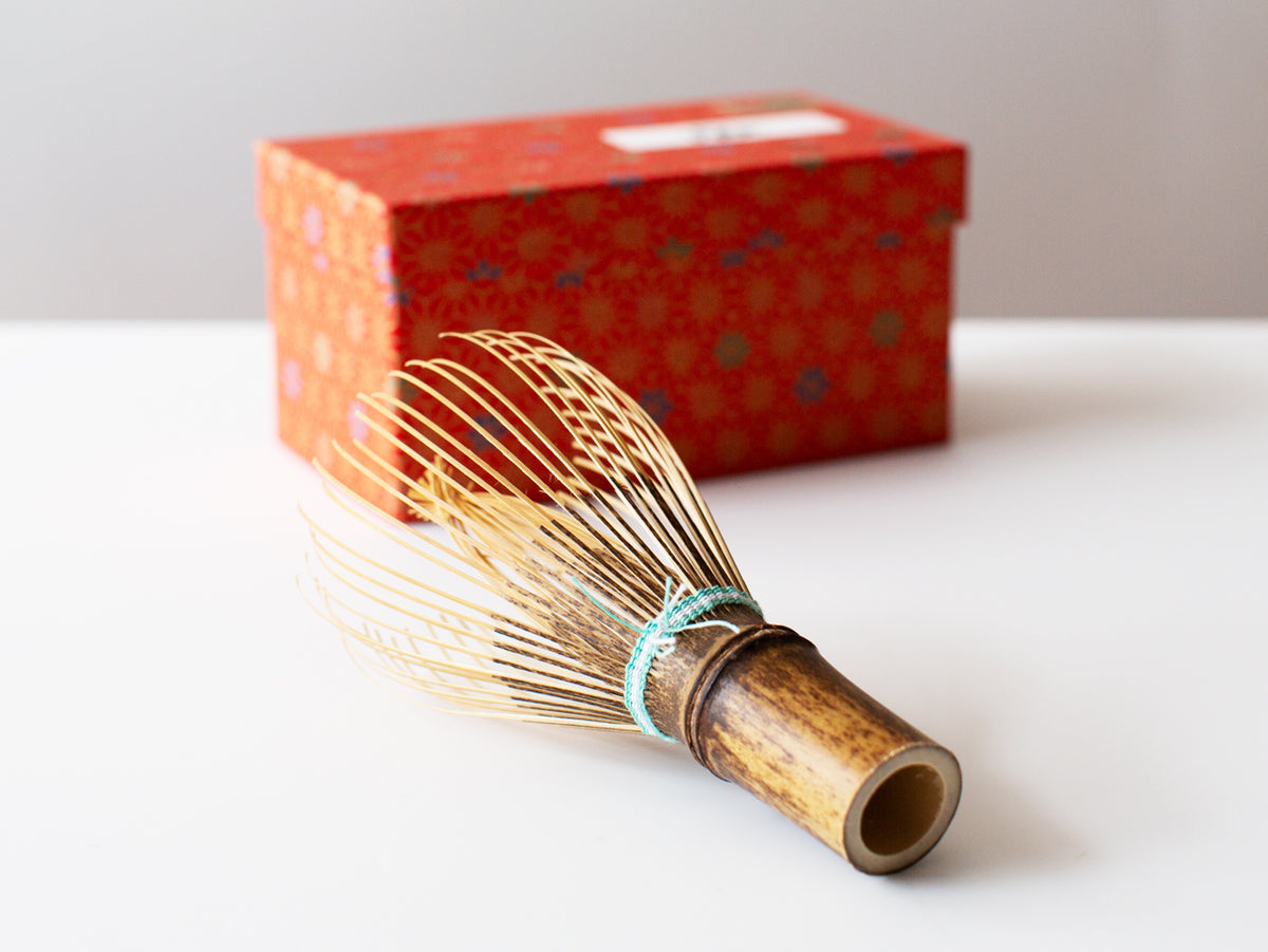 Shin Whisk with Celadon Tie