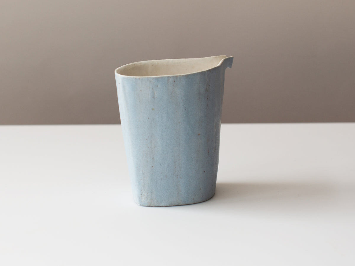 Double-walled stoneware server for Gongfu cha. Wang Wen De.