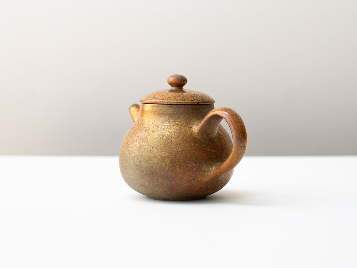 Comice. Wood-fired pear shaped teapot.