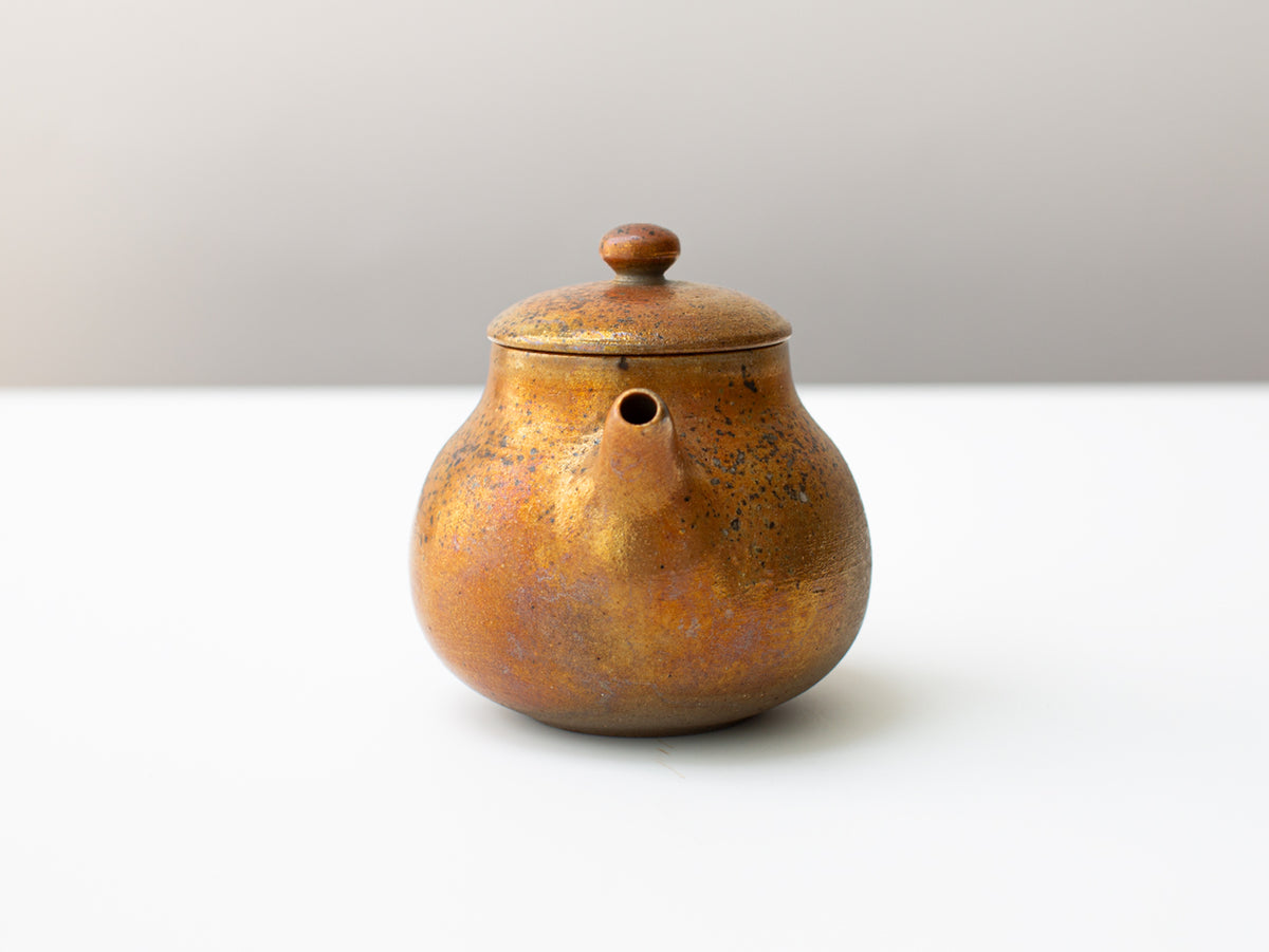 Comice. Wood-fired pear shaped teapot.