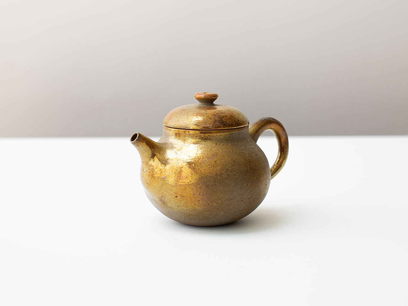 Bosc. Wood-fired pear shaped teapot.