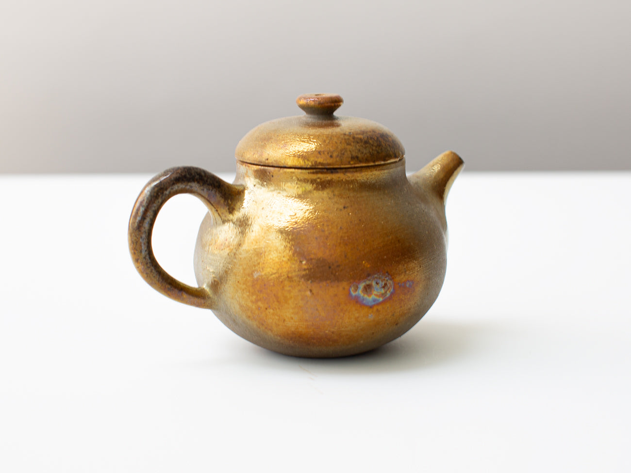Bosc. Wood-fired pear shaped teapot.