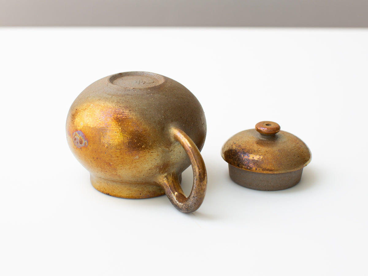 Bosc. Wood-fired pear shaped teapot.