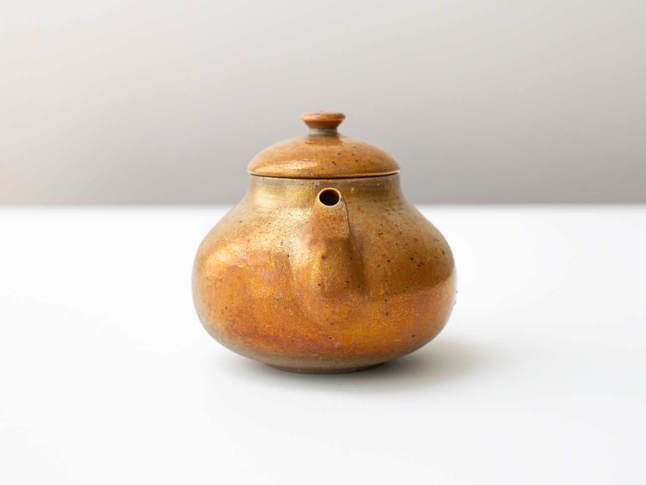 Seckel. Wood-fired teapot.