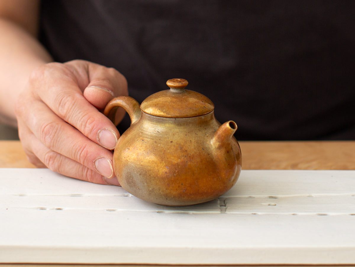 Seckel. Wood-fired teapot.